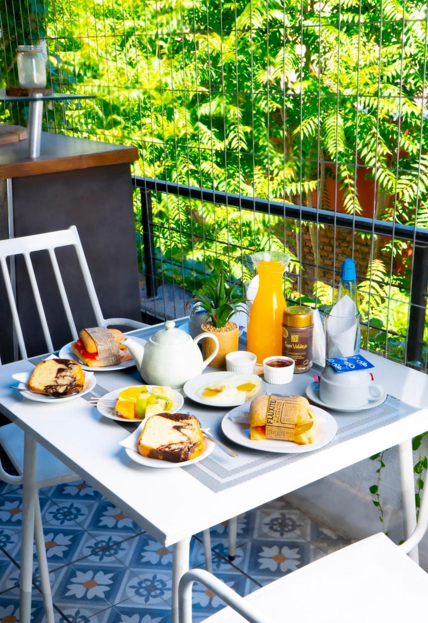 Hotel Boutique Tremo Bustamante Сантьяго Экстерьер фото